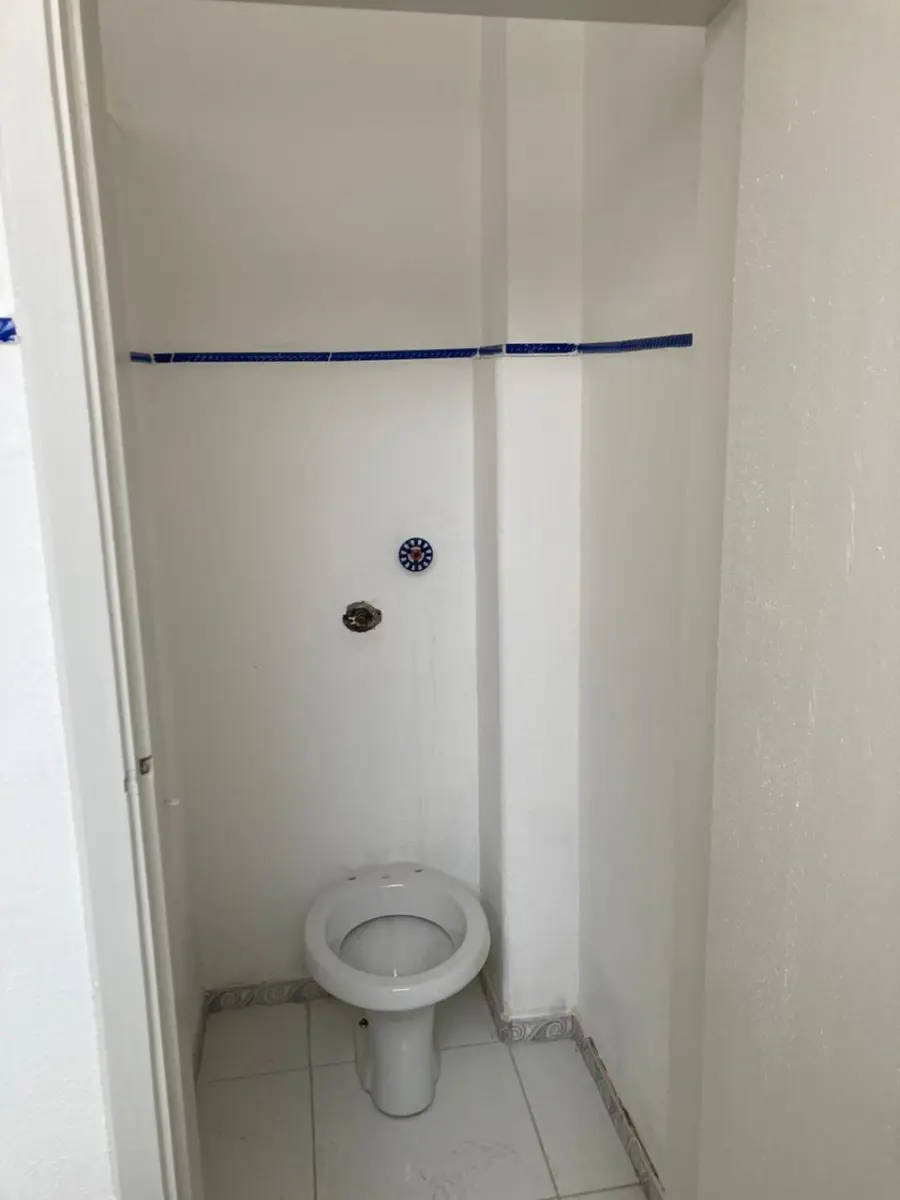 LOTE 001 - O imóvel, conjunto nº 41 do Edifício Candido José de Godoy, localizado na Rua Professor Annes Dias, nº 112, Bairro Centro, Porto Alegre/RS