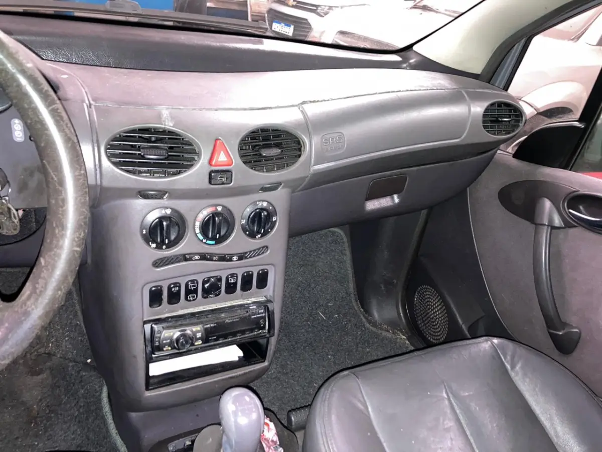 LOTE 000 - Mercedes Benz Classe A, ano 2000