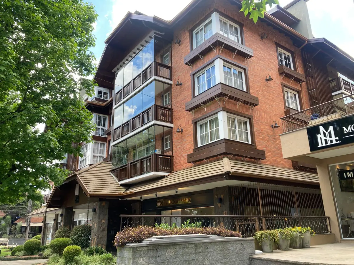 LOTE 000 - Apartamentos 405 e 406 + Box 15, 31, 32 e 14. Finamente decorado