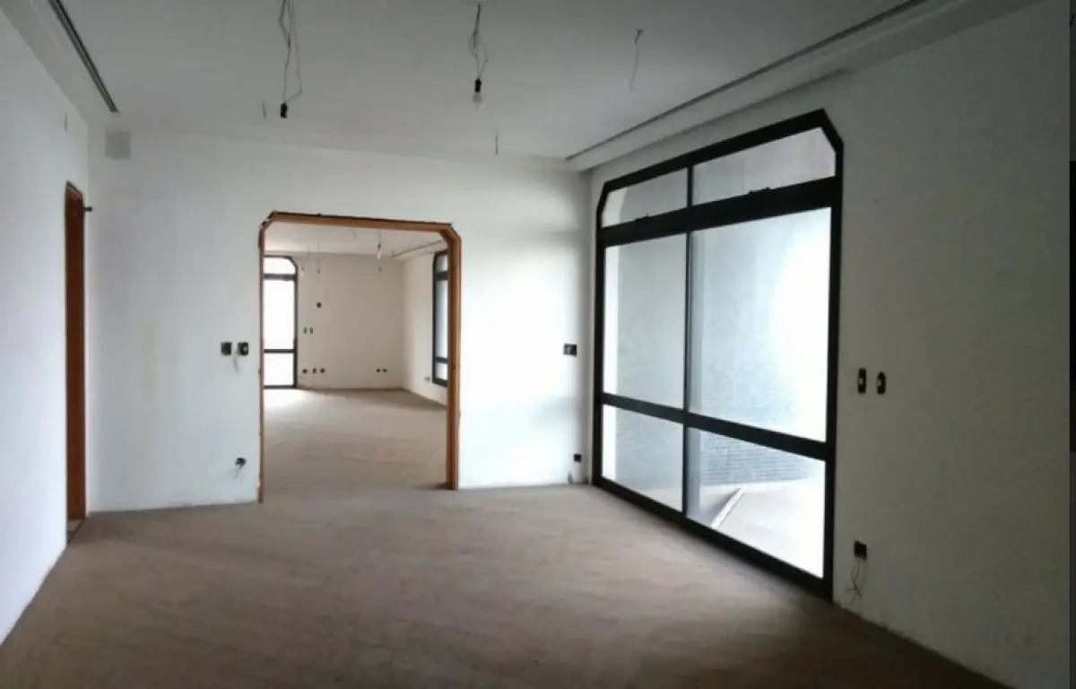 LOTE 000 - O APARTAMENTO N° 101, localizado no 10° andar do Edificio Vol D'Oiseau, situado à Avenida Giovanni Gronchi, nº 4.864, na Vila Andrade e Parque Bairro Morumbi, 29° Suddistrito  - Santo Amaro, com area privativa de 864,52m² e 5 vagas de garagem