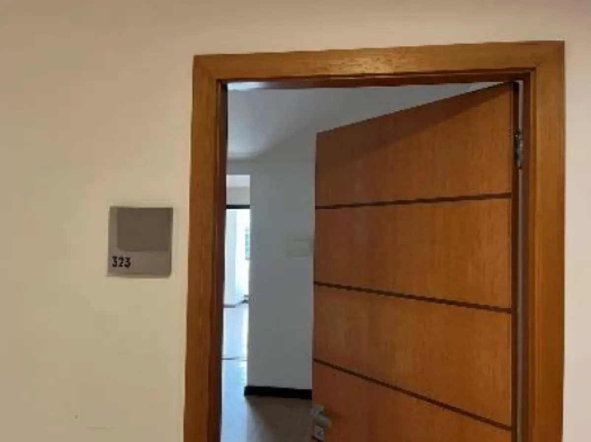 LOTE 002 - Sala nº 323, situada no 3º pavimento do “Edifício Barão do Rio Branco”