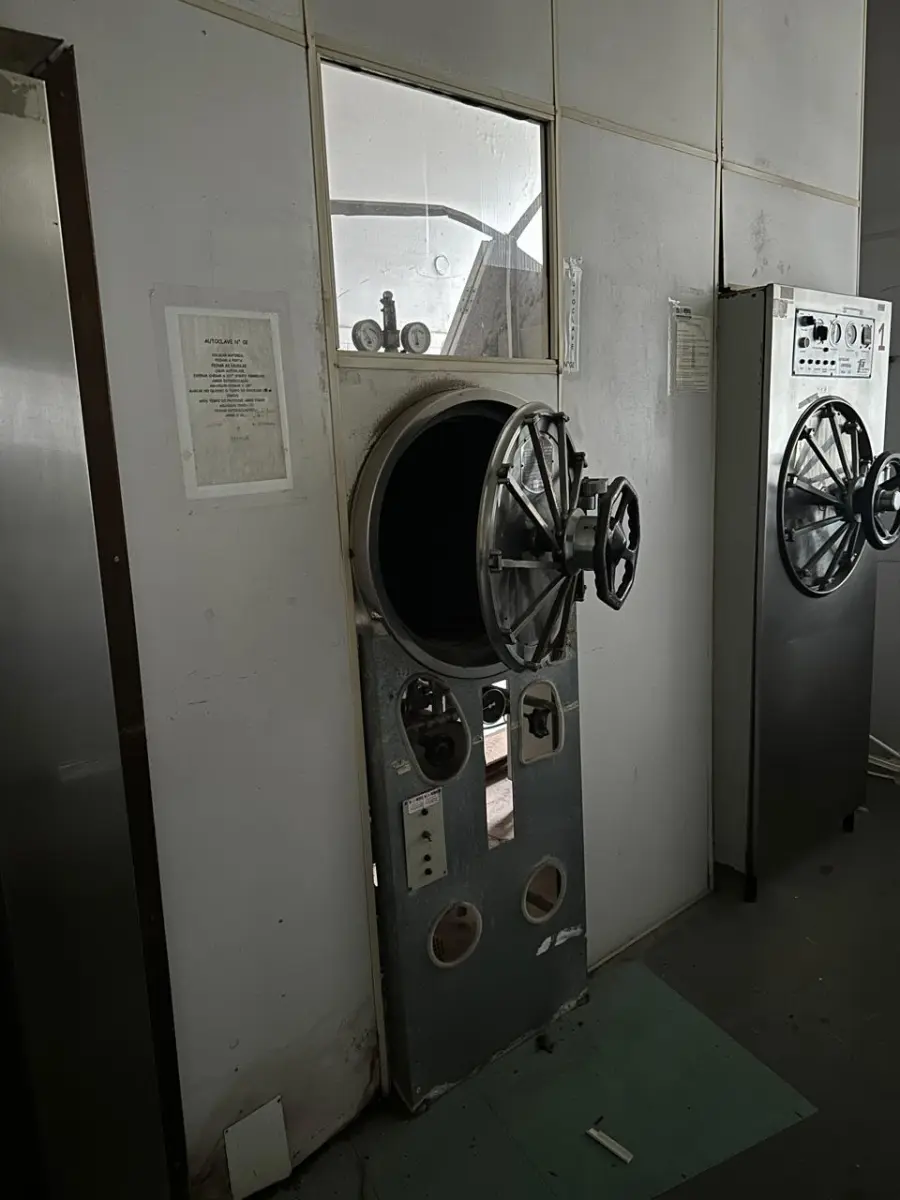 LOTE 028 - 01 AUTOCLAVE HOSPITALAR