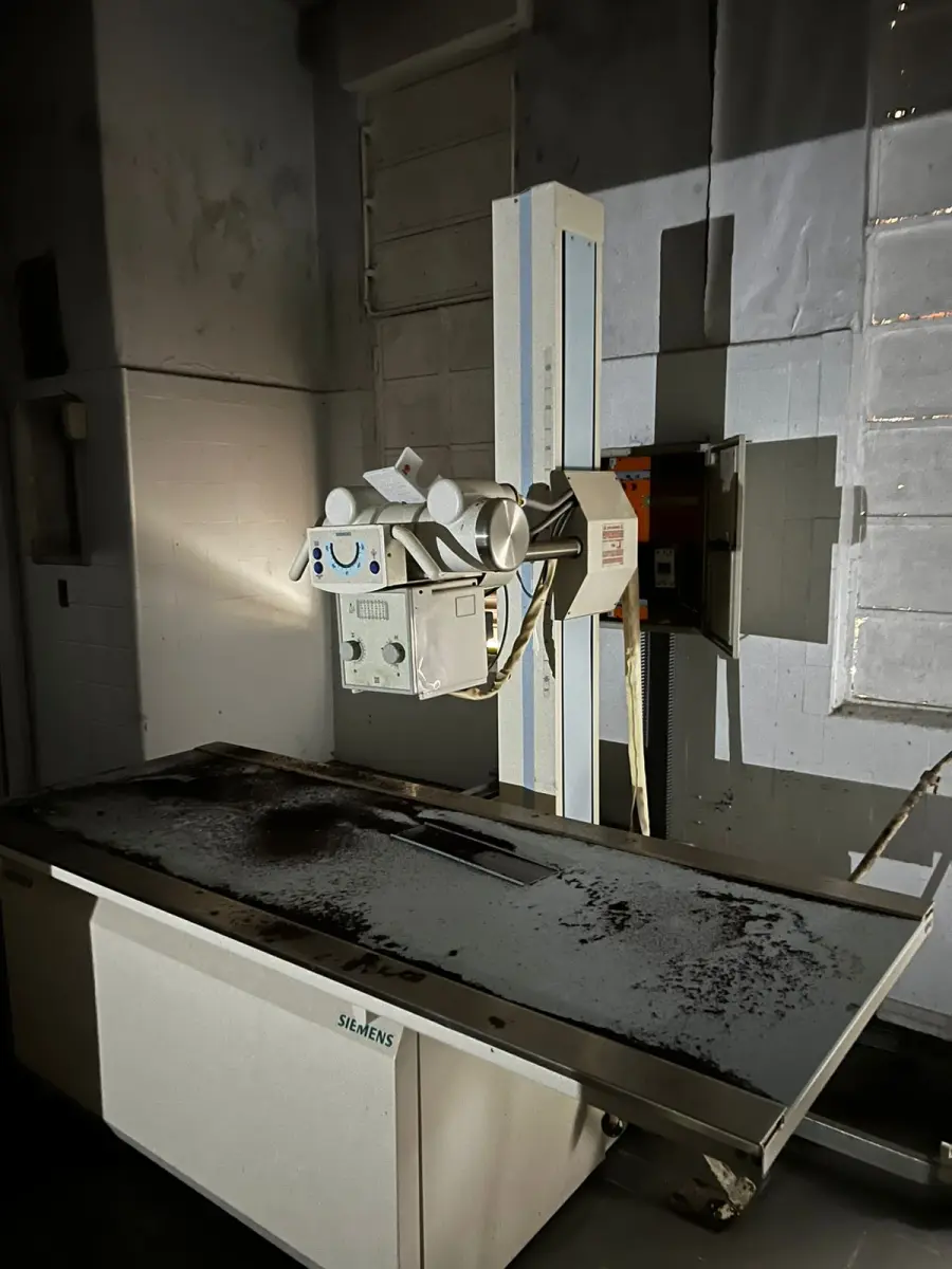 LOTE 017 - 01 EQUIPAMENTO RADIOLÓGICO SIEMENS