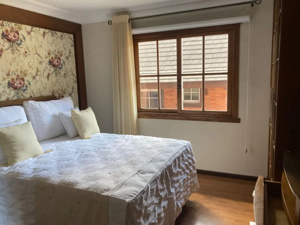 LOTE 000 - Apartamentos 405 e 406 + Box 15, 31, 32 e 14. Finamente decorado