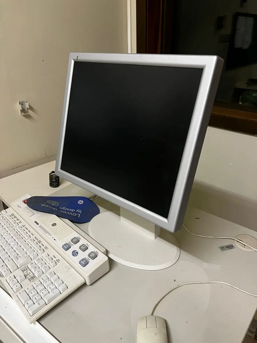 LOTE 003 - TOMOGRAFIA COMPUTADORIZADA MARCA BRIVO