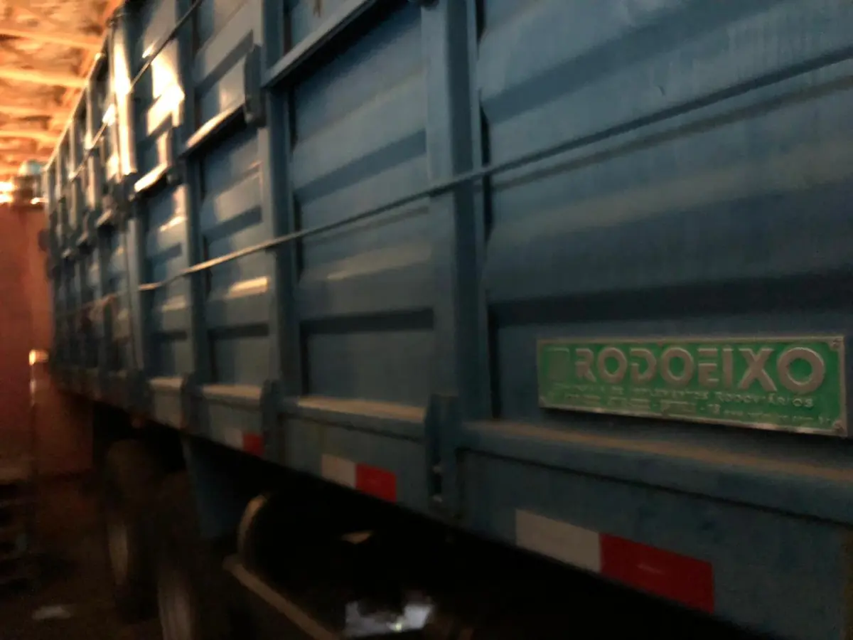 LOTE 003 - CAMINHÃO VW 14-210, TRUCK, AZUL, ANO 1988, PLACAS IIA 4I98, C/ CAÇAMBA GRANELEIRA