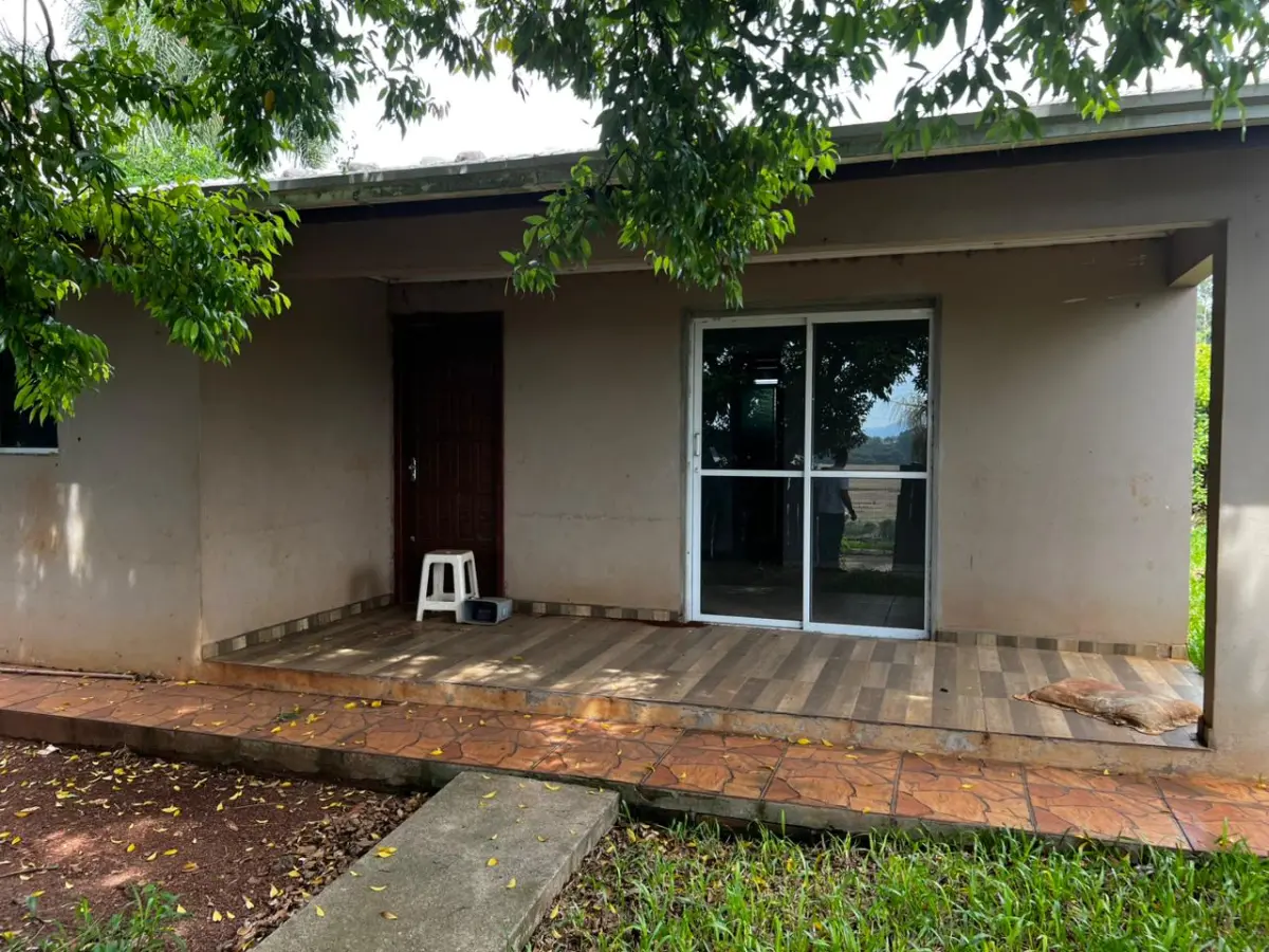 LOTE 001 - O imóvel localizado na Linha São Jacó, em Teutônia/RS. Sendo um área de terras com a superfície de 8.500m²