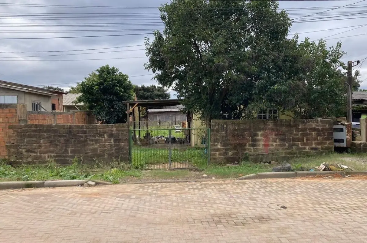 LOTE 032 - Um terreno constituído do lote número treze (13) da quadra número vinte e cinco (25)