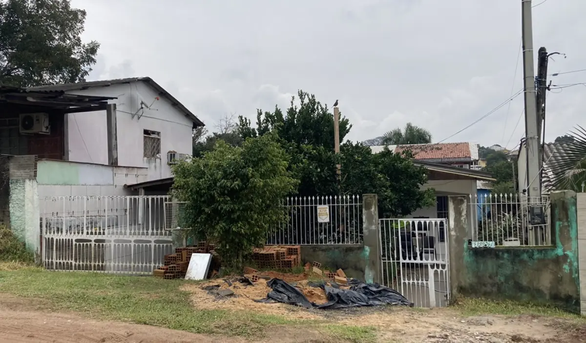 LOTE 099 - um terreno constituído do lote número dezenove (19), da quadra número trinta e três (33)