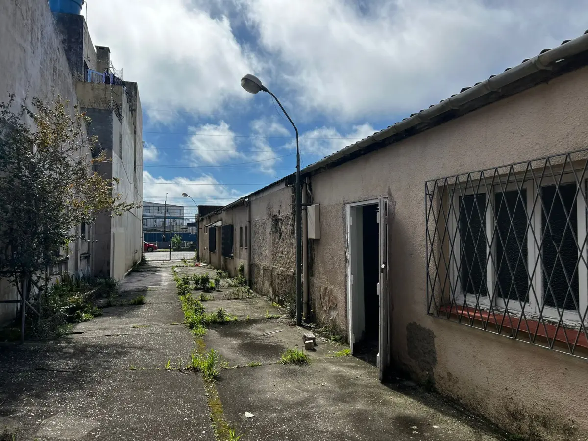 LOTE 001 - 2 IMÓVEIS (ENGLOBADOS) NAS RUAS SEN. SALGADO FILHO - ALVARO DA COSTA