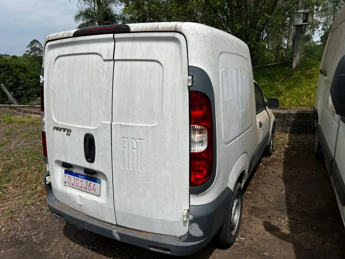 LOTE 005 - O veículo Fiat Fiorino Furgão EVO 1.4 Flex 8v 2p. Ano 2016