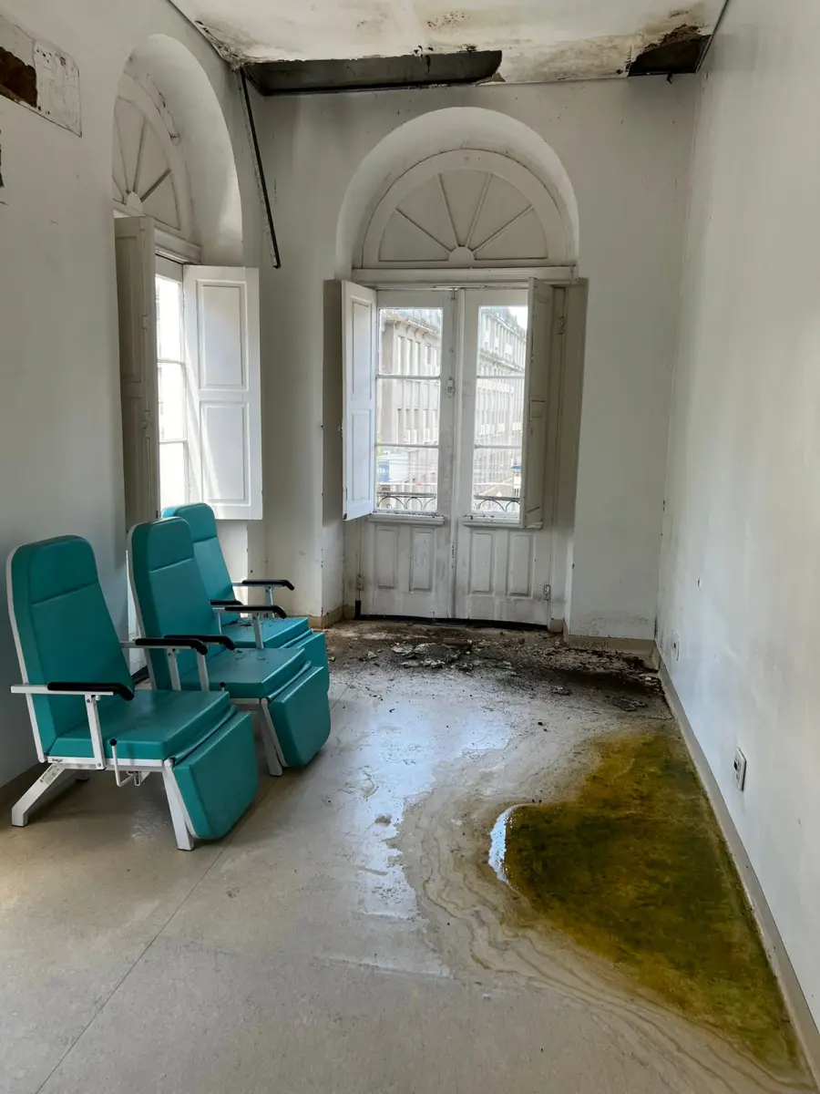 LOTE 001 - Bens móveis LOTE ENGOLBADO