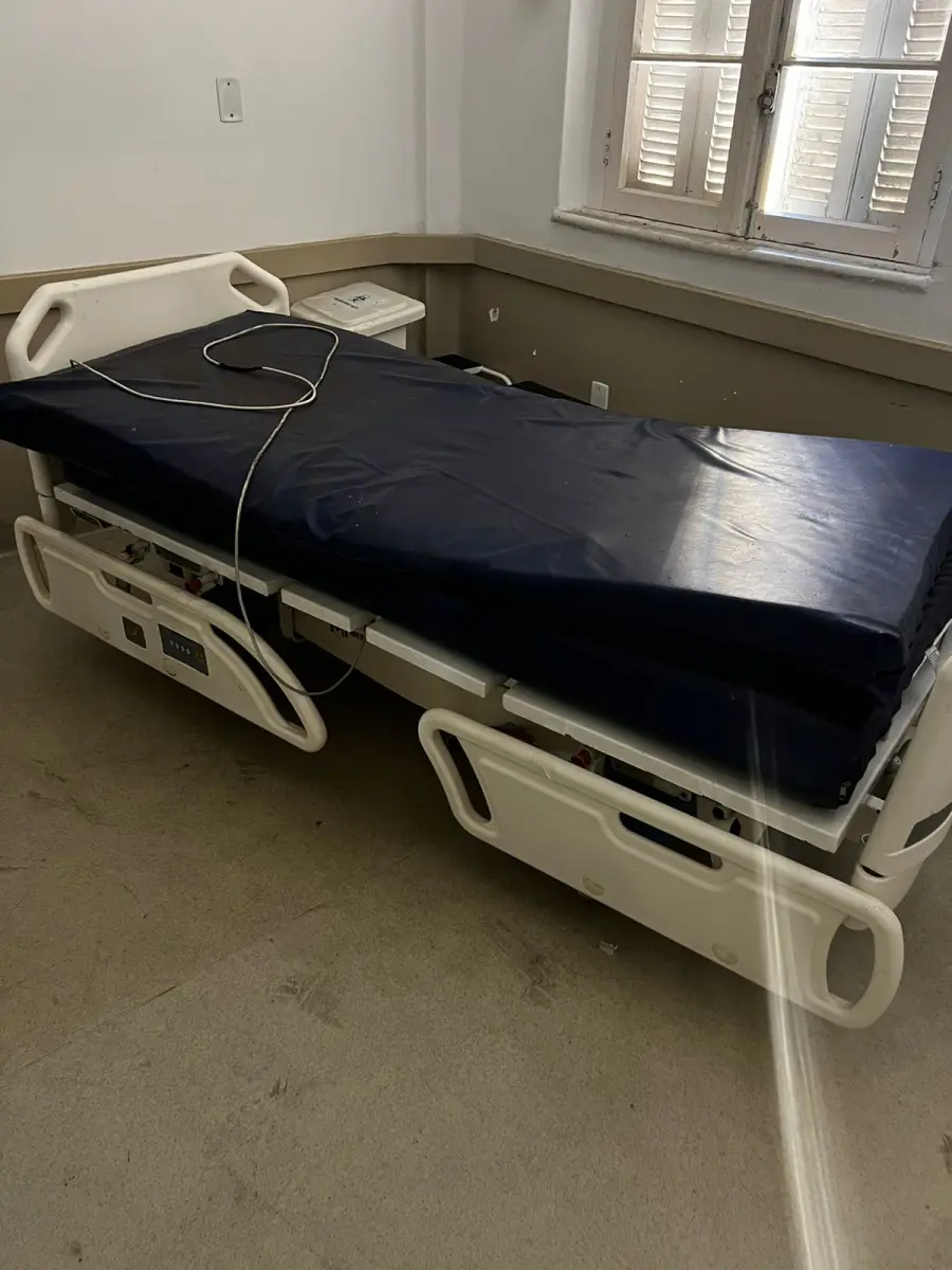 LOTE 001 - Bens móveis LOTE ENGOLBADO