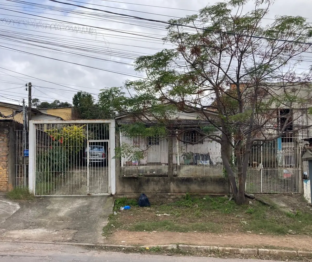 LOTE 001 - Um terreno constituído do lote número dois (2), da quadra número vinte e dois (22)