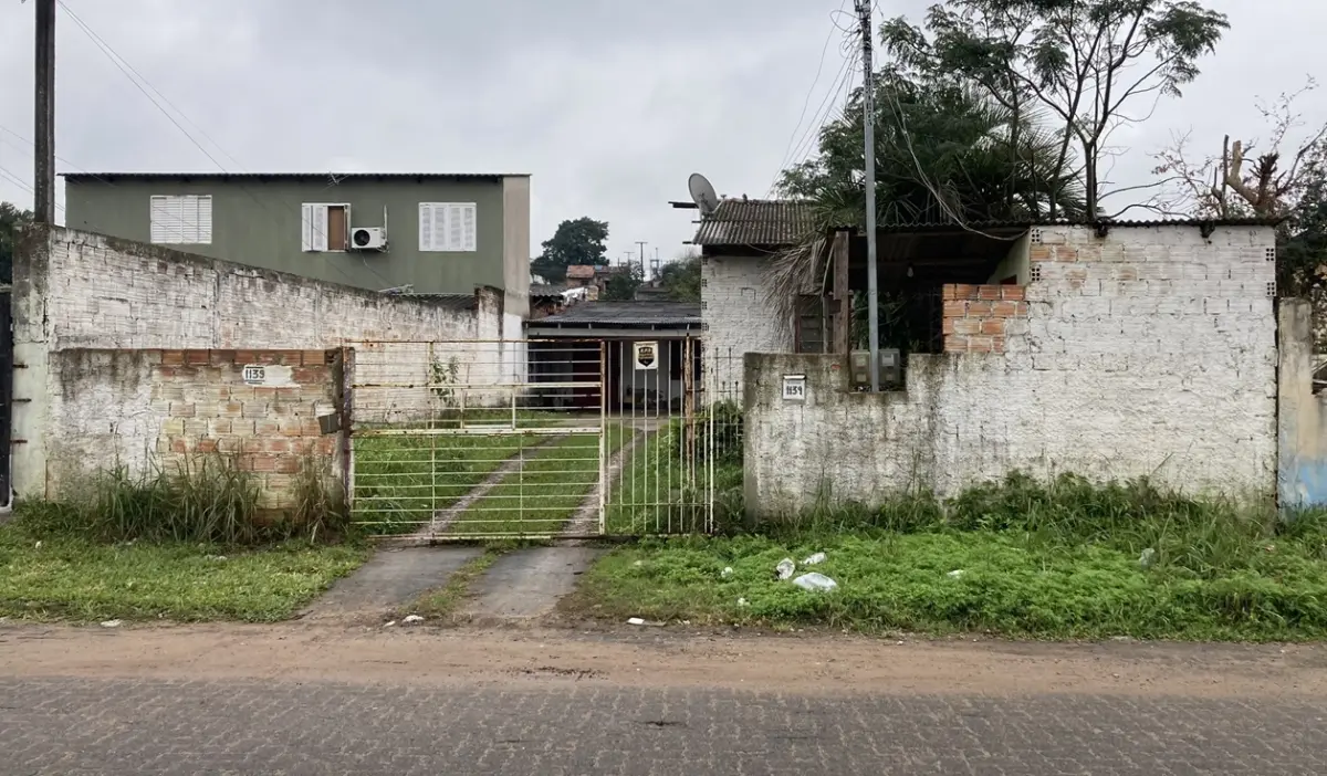 LOTE 139 - Um terreno constituído do lote número três (3), da quadra número trinta e dois (32)