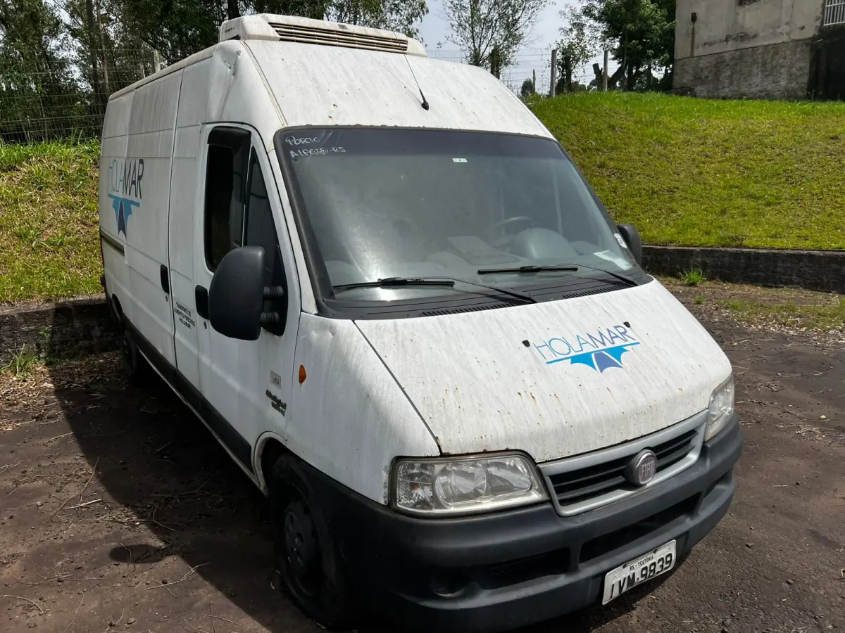 LOTE 004 - O veículo Fiat Ducato Mai. Curta 2.3 T.Alto ME Diesel, Ano 2014