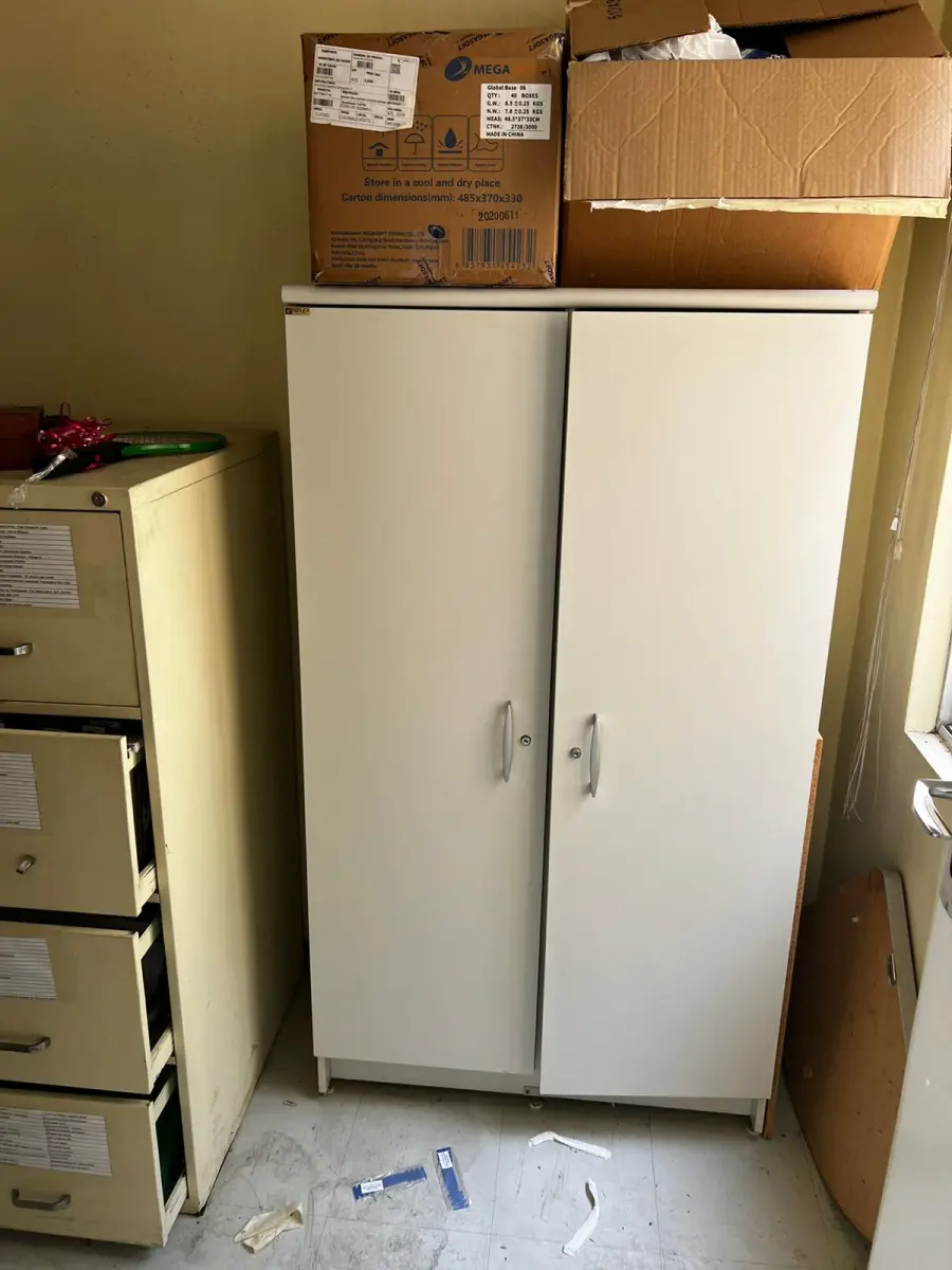 LOTE 001 - Bens móveis LOTE ENGOLBADO