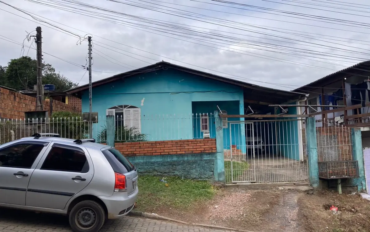 LOTE 018 - Um terreno constituído do lote número quatro (4), da quadra número vinte e três (23)