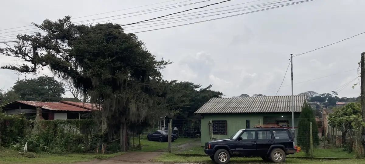 LOTE 052 - Um terreno constituído do lote número vinte e cinco (25) da quadra trinta e três (33)