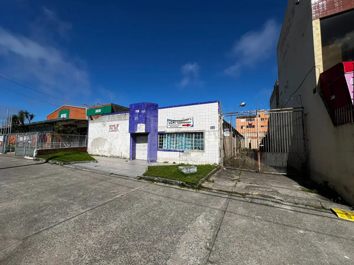 LOTE 001 - 2 IMÓVEIS (ENGLOBADOS) NAS RUAS SEN. SALGADO FILHO - ALVARO DA COSTA