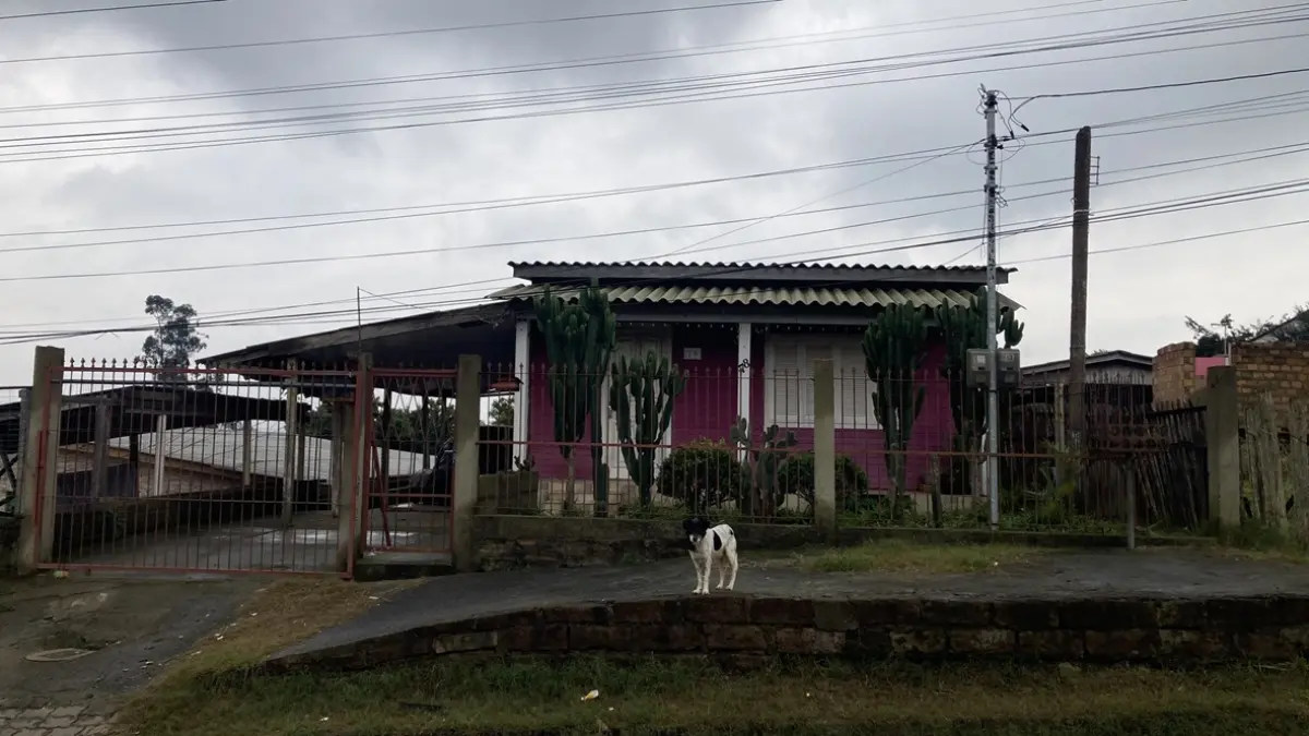 LOTE 025 - Um terreno constituído pelo lote número treze (13), da quadra número vinte e três (23)