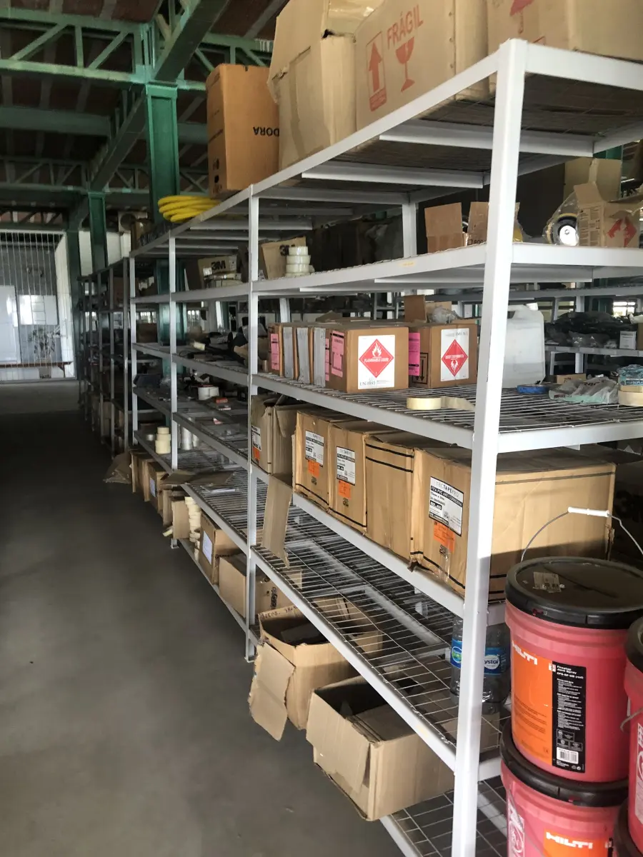 LOTE 001 - LOTE ENGLOBADO DE MAQUIINAS E EQUIPAMENTOS