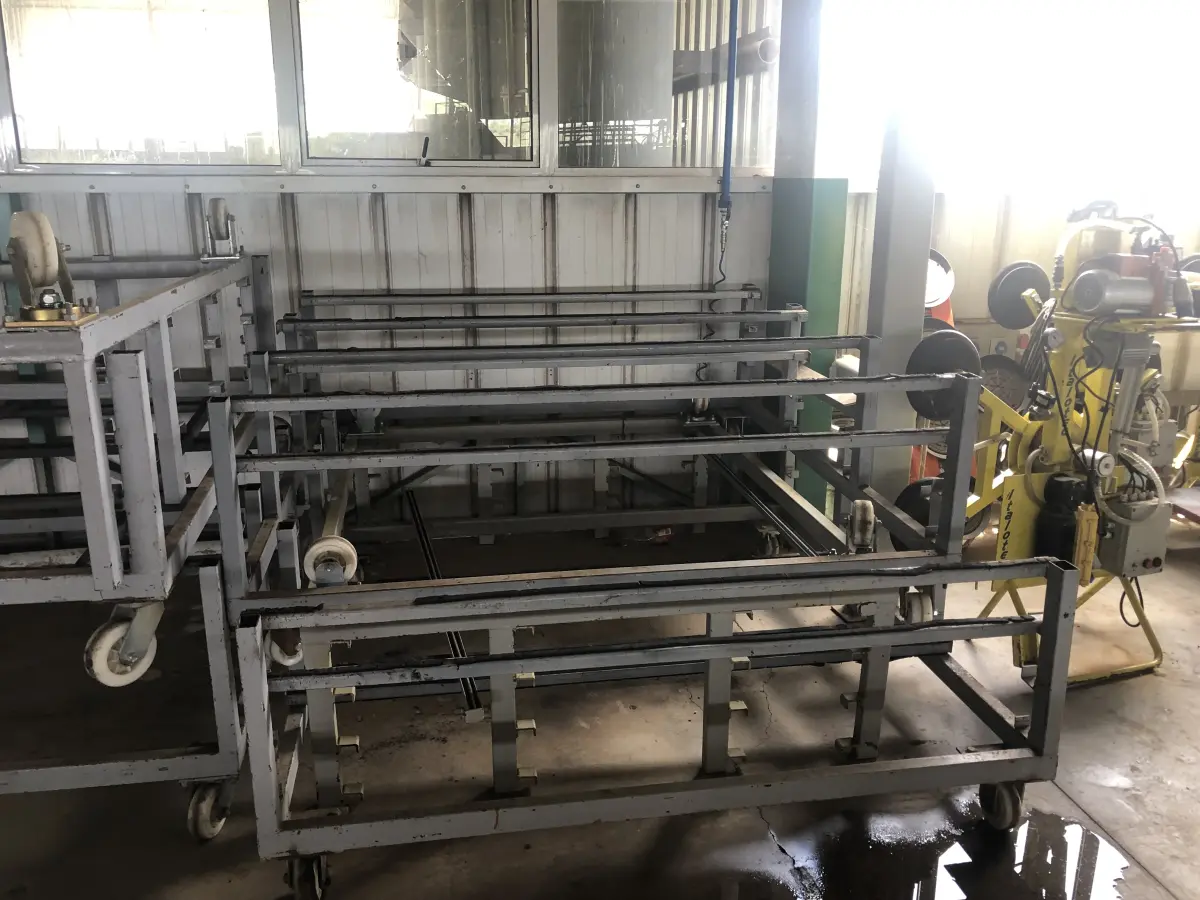 LOTE 001 - LOTE ENGLOBADO DE MAQUIINAS E EQUIPAMENTOS