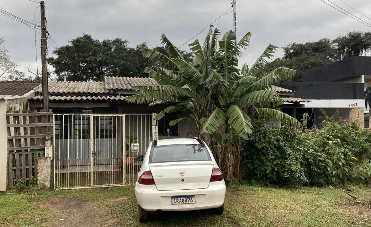 LOTE 043 - Um terreno constituído do lote número trinta e dois (32) da quadra número vinte e oito