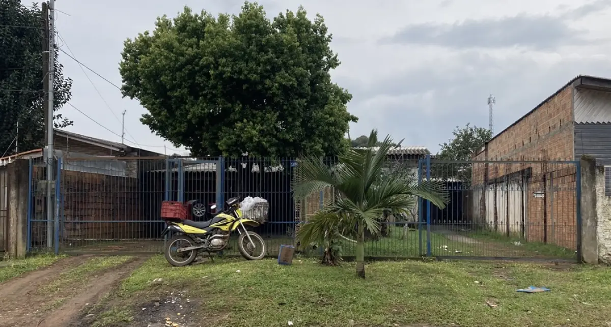 LOTE 082 - Um terreno constituído do lote número vinte (20), da quadra número vinte e quatro (24)