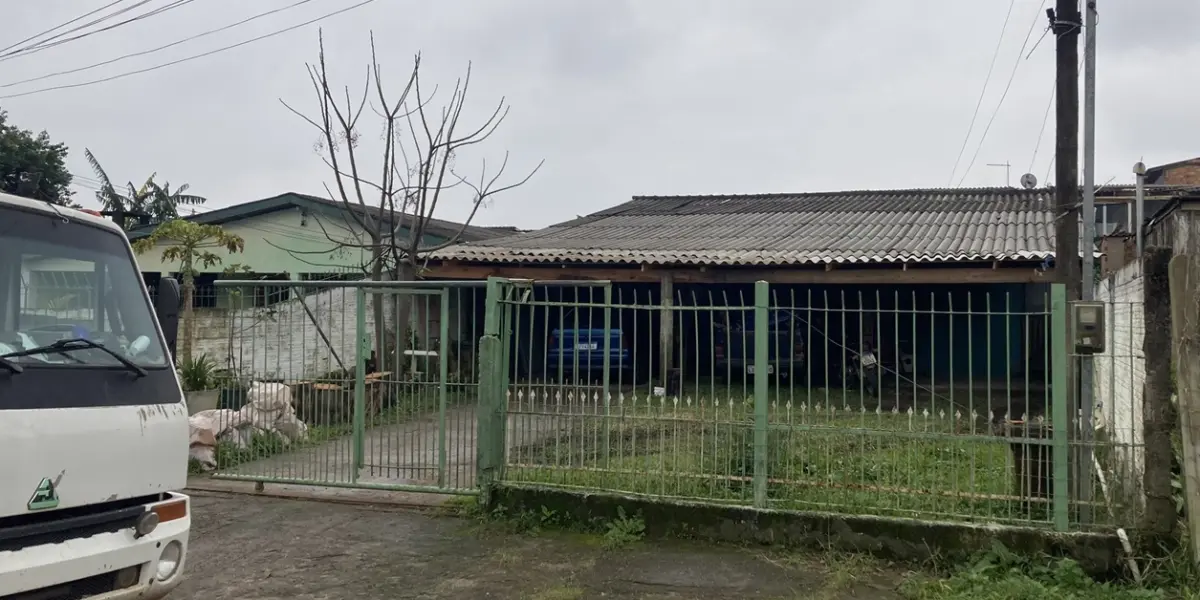 LOTE 074 - Um terreno constituído do lote número doze (12), da quadra número vinte e quatro (24)