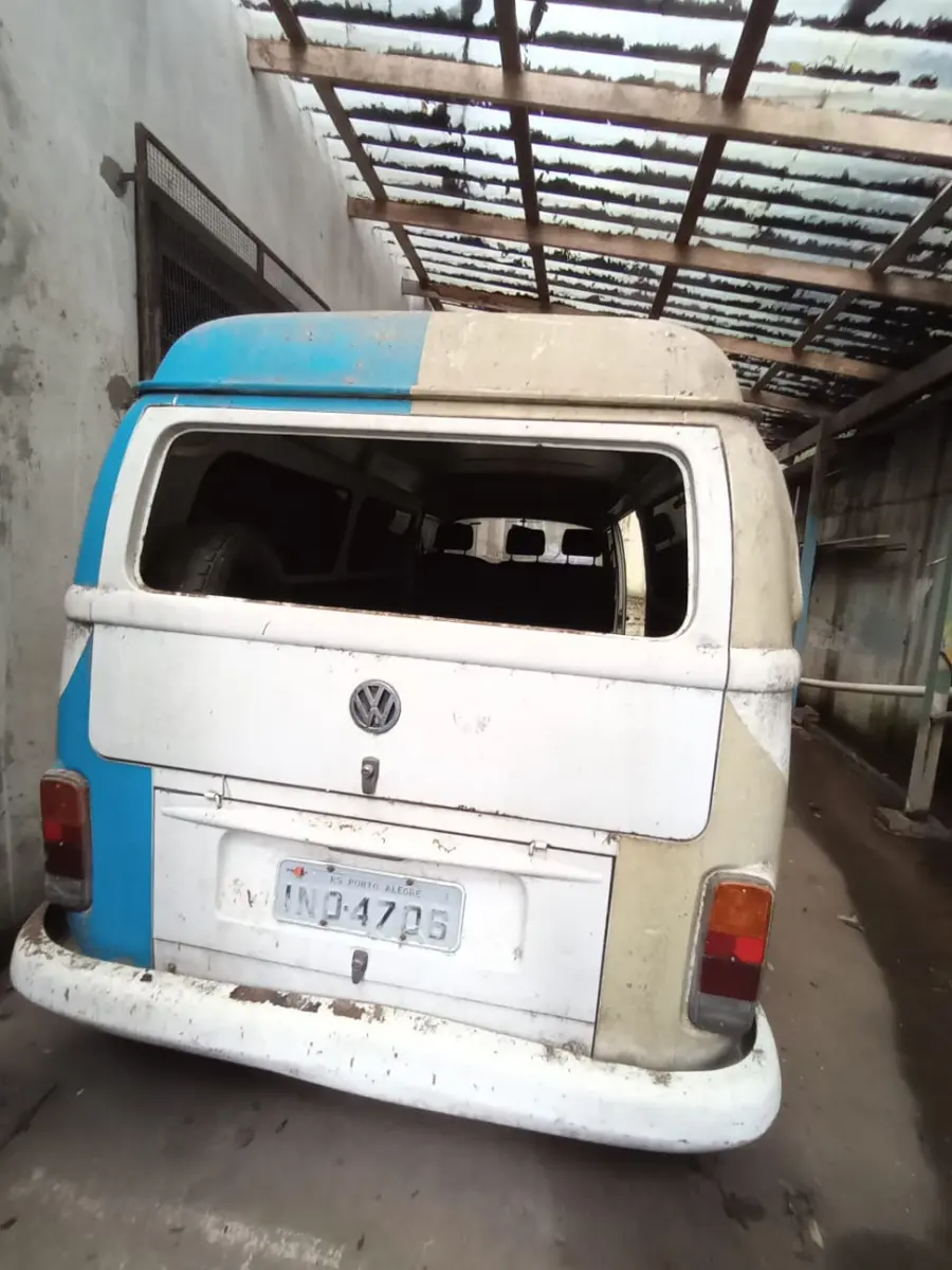 LOTE 030 - KOMBI