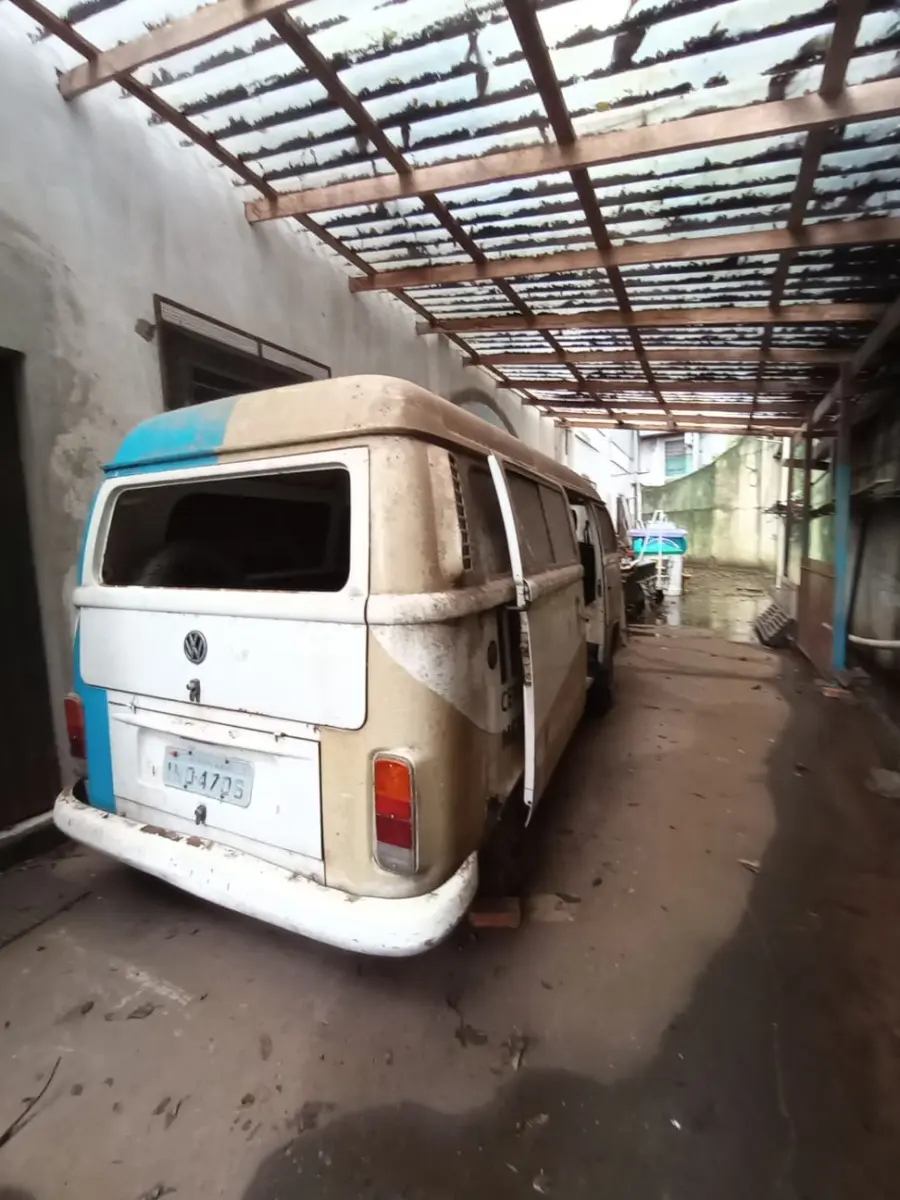 LOTE 030 - KOMBI