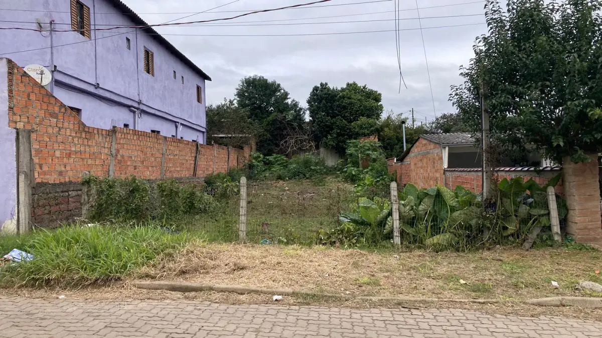 LOTE 020 - Um terreno constituído do lote número seis (6), da quadra número vinte e três (23)