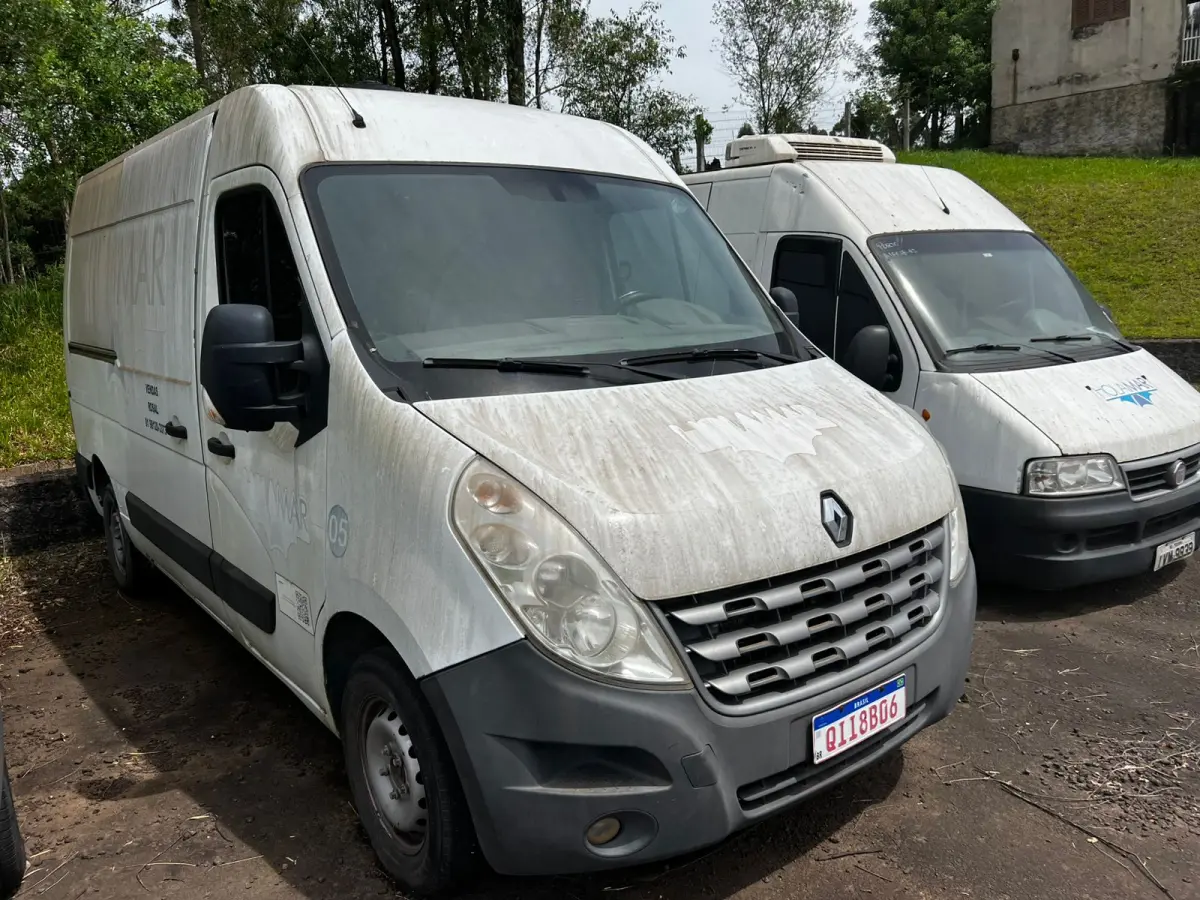 LOTE 003 - O veículo Renalt Master 2.3 dCI Furgao 16V Diesel, ano 16/17