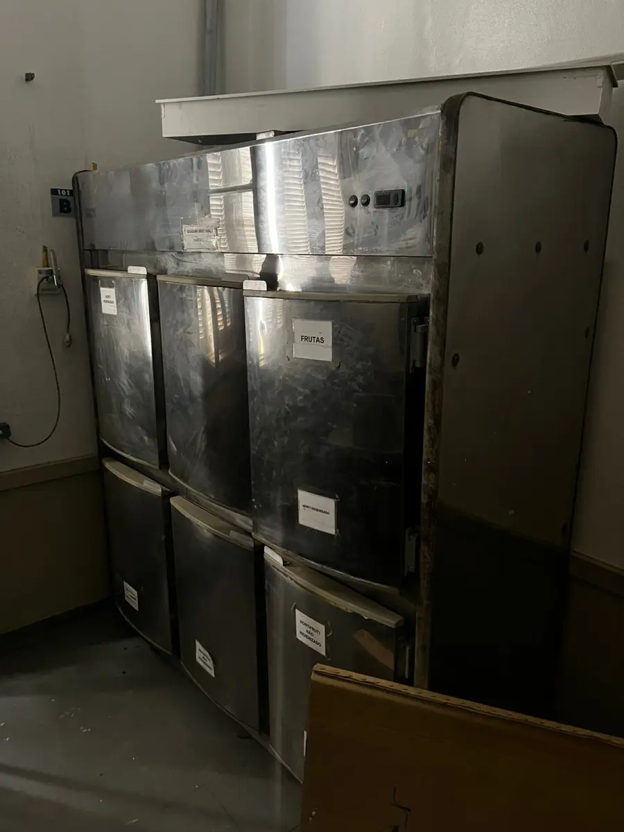 LOTE 001 - Bens móveis LOTE ENGOLBADO