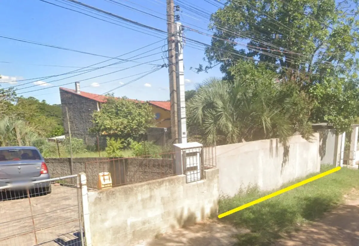 LOTE 000 - O quinhão (75%) da casa de madeira, localizado na Rua Diogo Botelho, nº 227, Bairro Krahe, Viamão