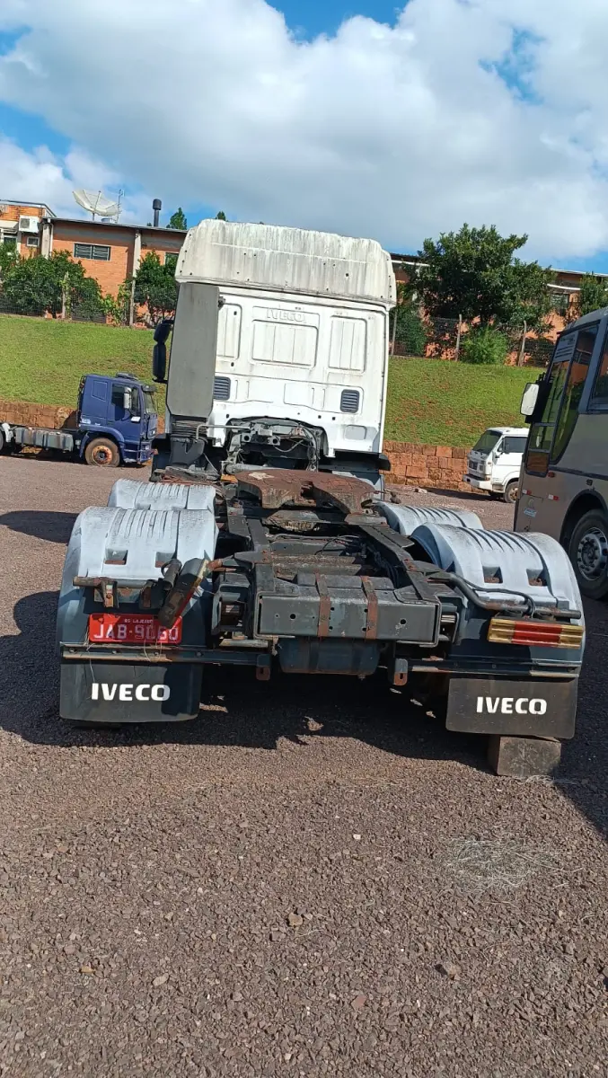 LOTE 000 - IVECO STRALIS HD/NR 570-S38T 3-Eixos 2p (dies), fabricação/modelo 2009/2010