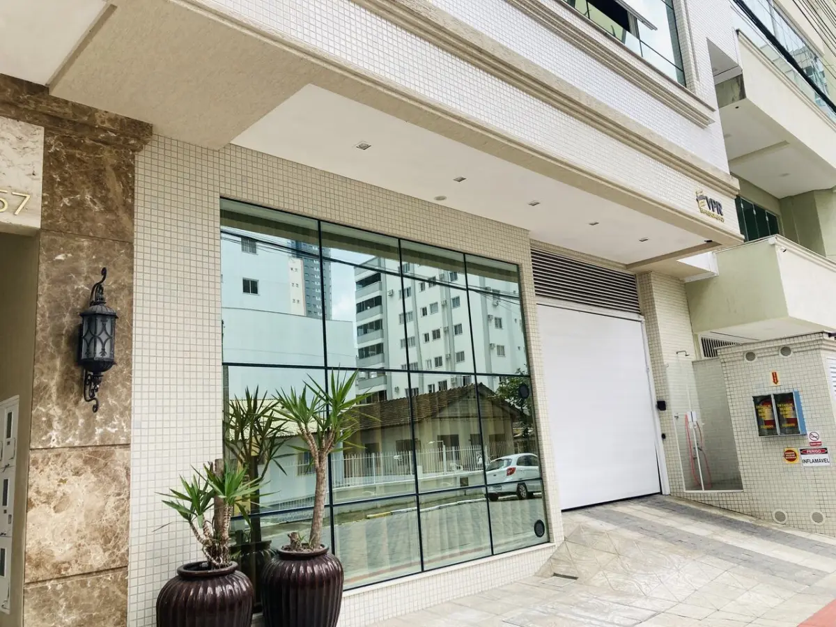 LOTE 014 - A fração ideal de 4,7466% correspondente ao apartamento 1302, localizado no 11º pavimento do Edifício Gênesis Residence, o qual contém área privativa de 153,1500m2