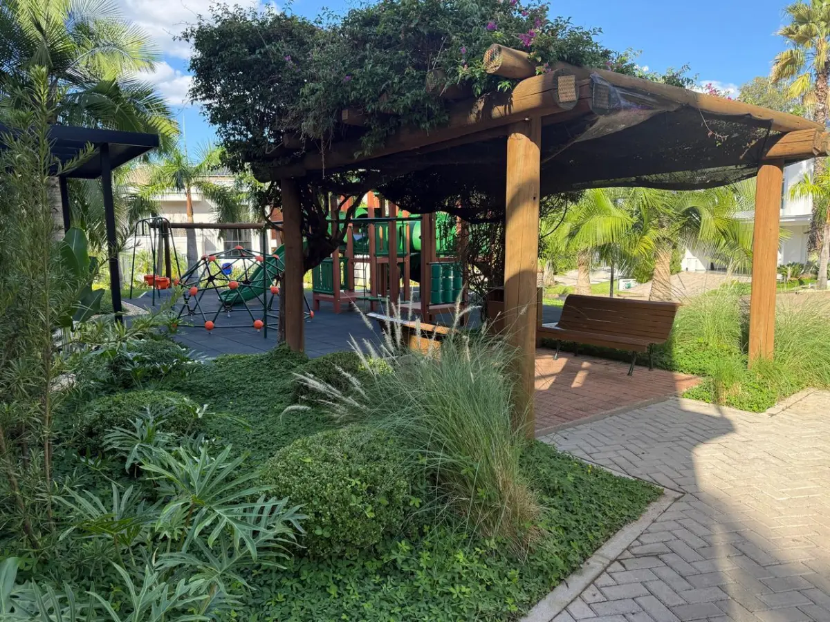 LOTE 005 - NOVO HAMBURGO - O imóvel nº 41 do Condomínio Hamburgo Village 4 Estações sob o nº. 700 da Rua Mundo Novo