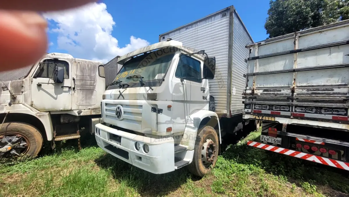 LOTE 000 - Volkswagen 17210 2p (diesel), fabricação/modelo 2004/2004