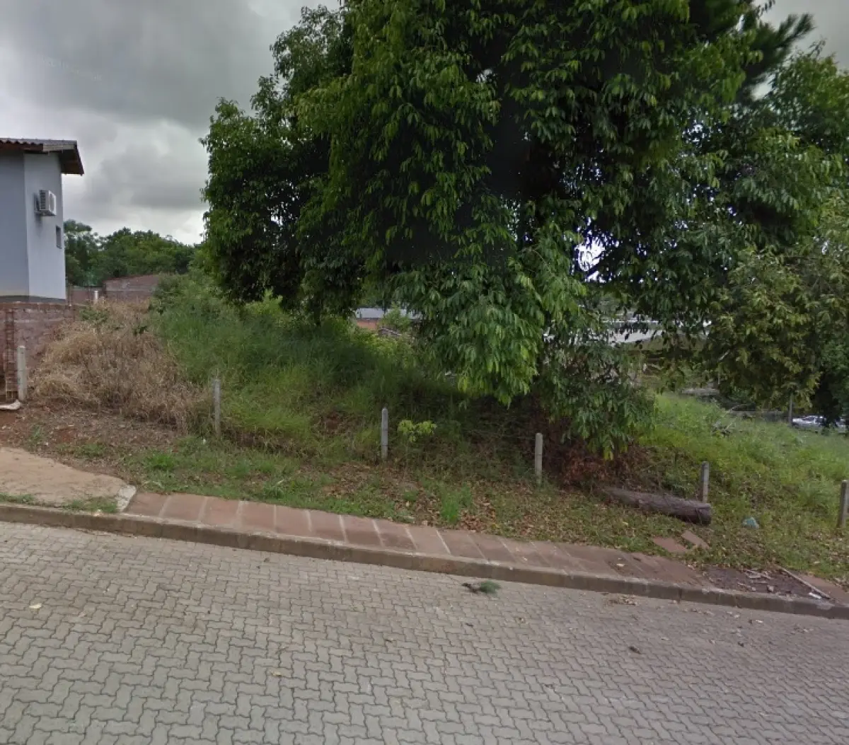 LOTE 024 - Um terreno situado no Bairro Santo Afonso, no quarteirão indefinido formado pelas ruas Guia Lopes, Alfonso R. Pilger, Doutor Boleslau Casemiro Konarzewski e Erico Verissimo, constituído do lote n.º 24, com área de 301,55m²