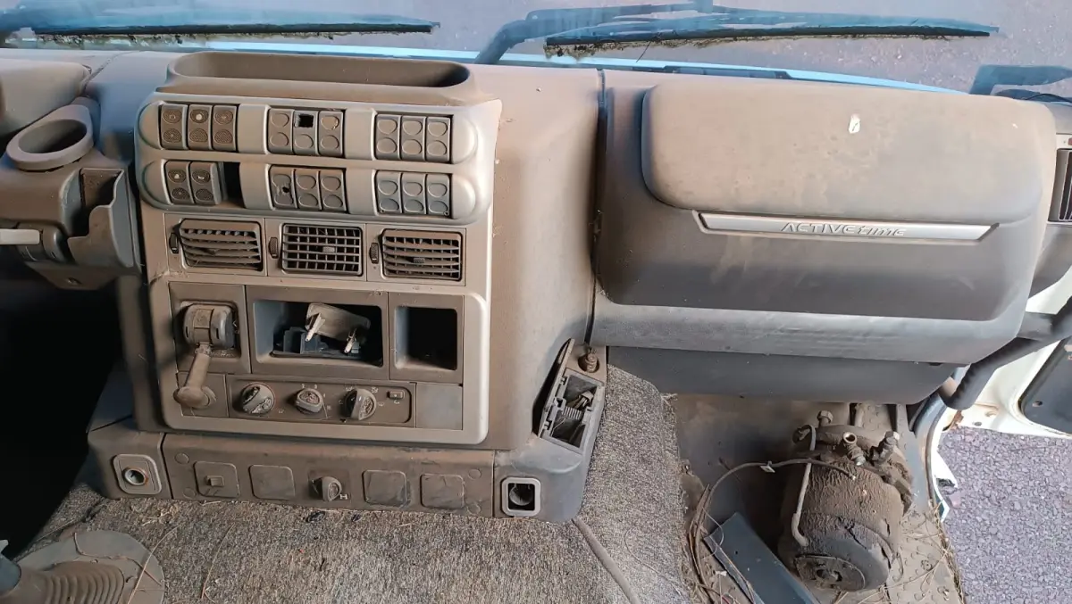 LOTE 000 - IVECO STRALIS HD/NR 570-S38T 3-Eixos 2p (dies), fabricação/modelo 2009/2010