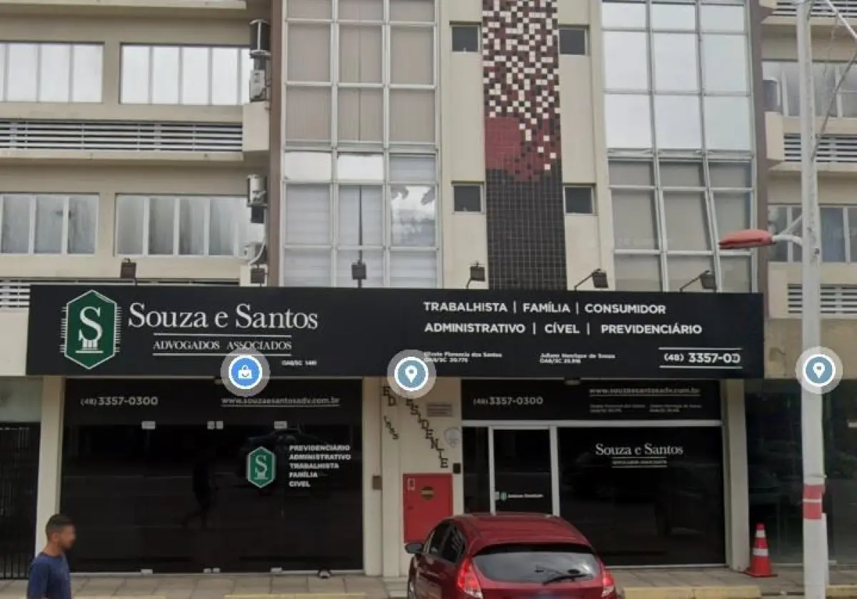 LOTE 042 - A sala nº 513 e gragem 22, localizada no 5º pavimento do Edifício Presidente, situado em Campinas, nesta cidade, com a área real privativa de 24,54m2; área real de uso comum de 5,28m2