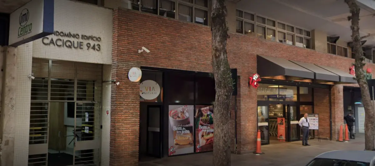 LOTE 000 - O apartamento nº 609, antigo 6-1, do Edifício Cacique, sito na rua dos Andradas sob nº 943 com a área construída total de 47,48m², da qual 36,17m² de área própria