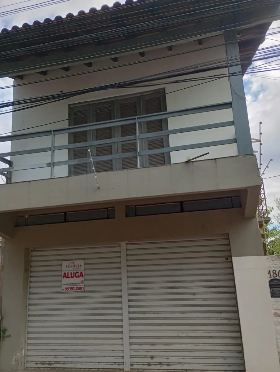 LOTE 000 - Um terreno situado em São Leopoldo, área 384,00m², nº 180 da rua Emílio Dexheimer