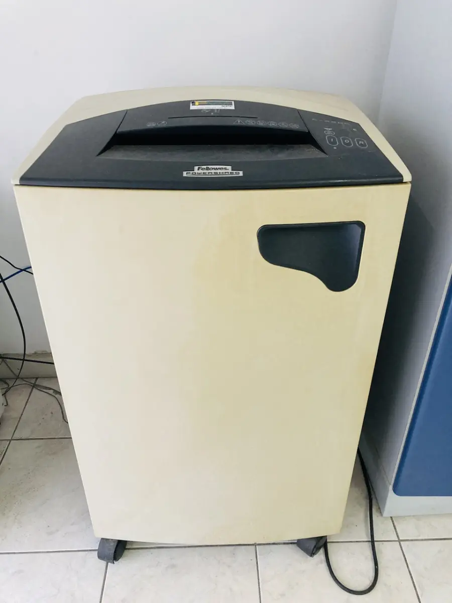 LOTE 007 - Bens diversos