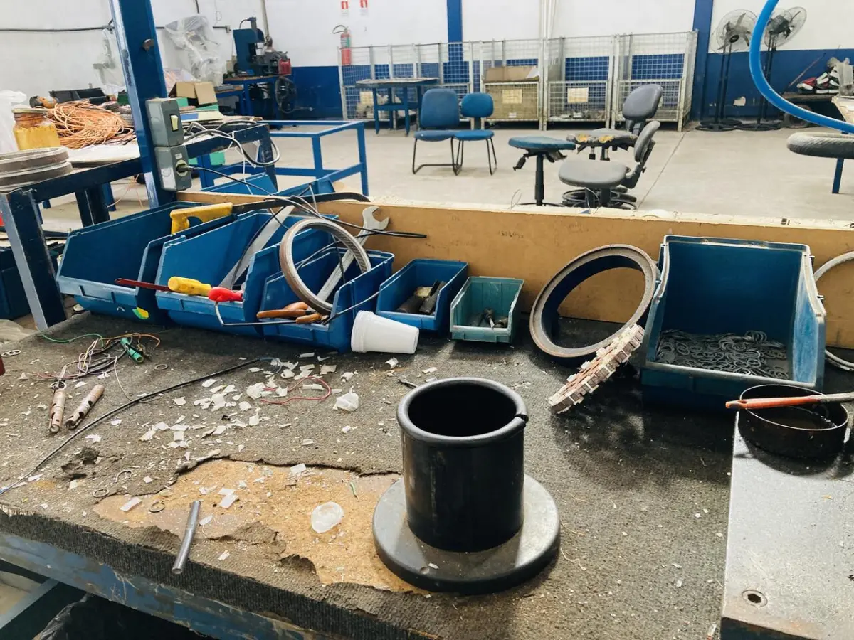 LOTE 007 - Bens diversos