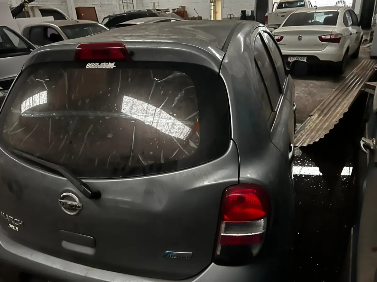 LOTE 000 - Nissan March, fabricação/modelo 2013/2014