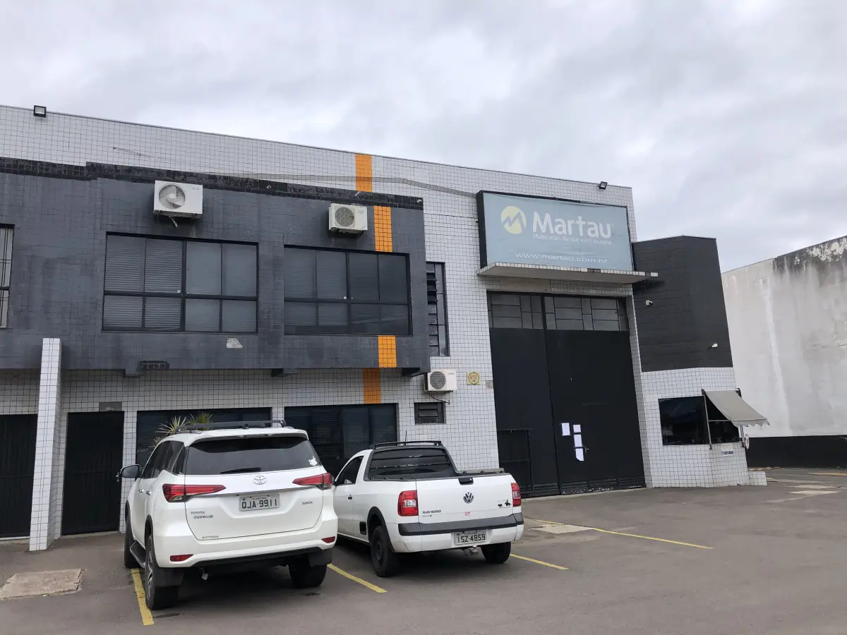 LOTE 001 - Depósito nº 9 do Empreendimento Condominial na R. Sergio Jungblut Dieterich nº 816, Porto Alegre, com entrada independente, e 3 box