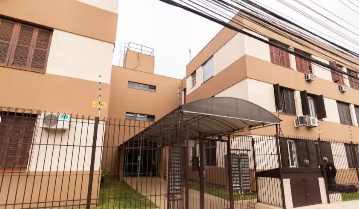 LOTE 000 - O apartamento nº 112, do Conjunto Residencial Santa Maria, na rua Humaitá, nº 1375, em Canoas